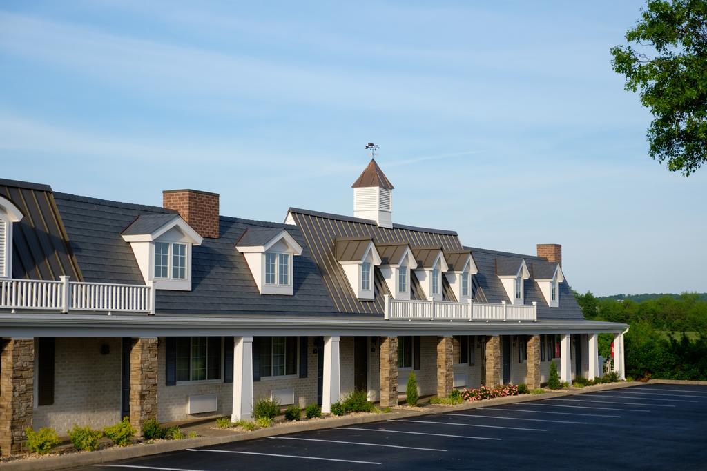 The Village Inn Harrisonburg Exterior photo